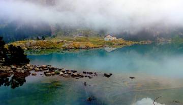 Brumes-lac-de-Gaube.jpg