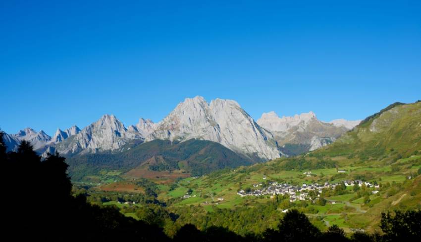 cirque-lescun-bearn-GR10.jpg