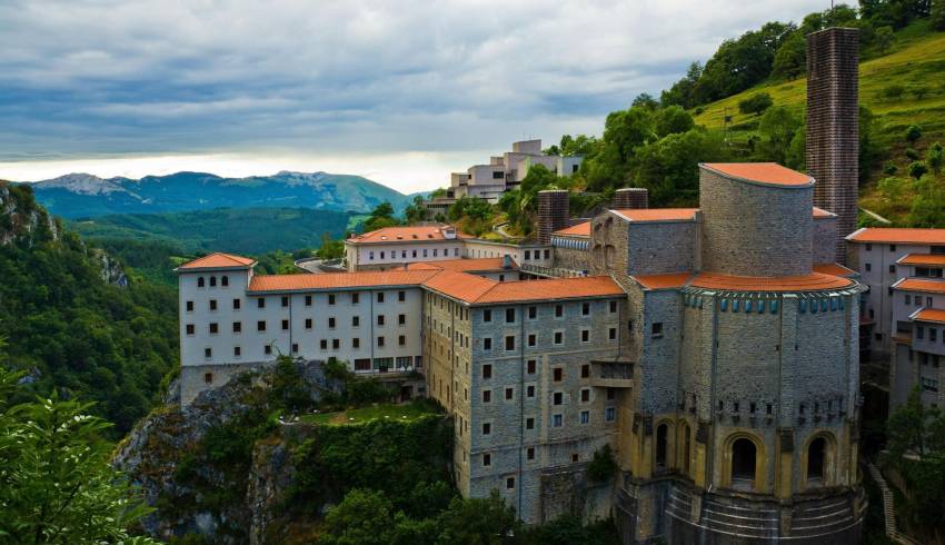 Montagne-et-rando-pays-basque.jpg