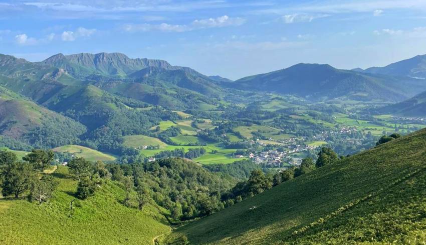 Rando-GR10-Vallee-Basque.jpg