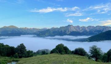 Rando-GR10-cirque-de-Lescun.jpg